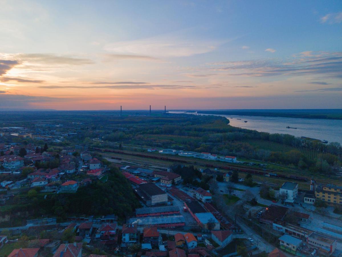 Пансион - Димитър Хадживасилев Свіштов Екстер'єр фото
